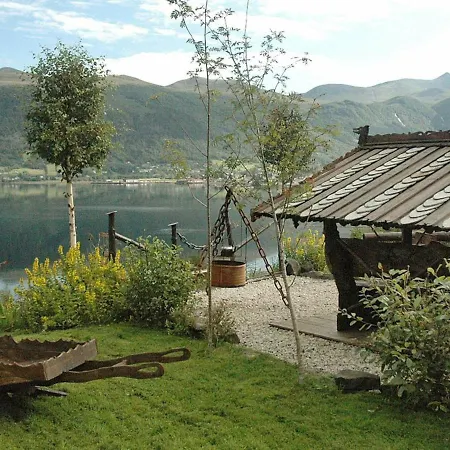 Holiday home Five-bedroom In Syvde